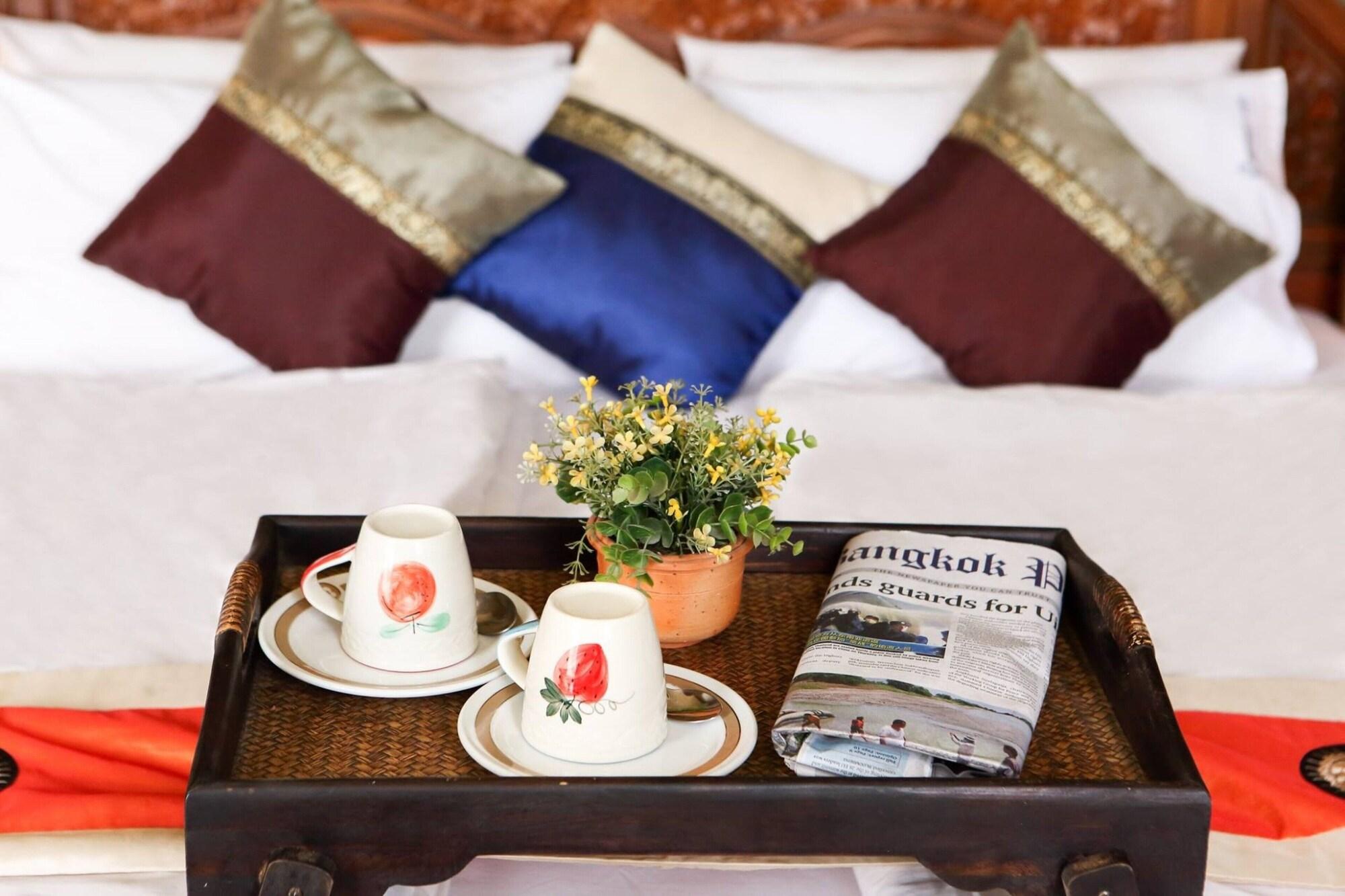 People Place Boutique In Town Hotel - Sha Extra Plus Chiang Mai Exterior photo