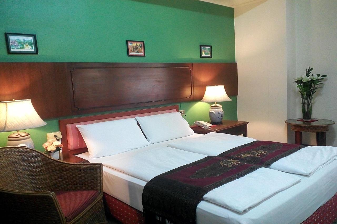 People Place Boutique In Town Hotel - Sha Extra Plus Chiang Mai Exterior photo